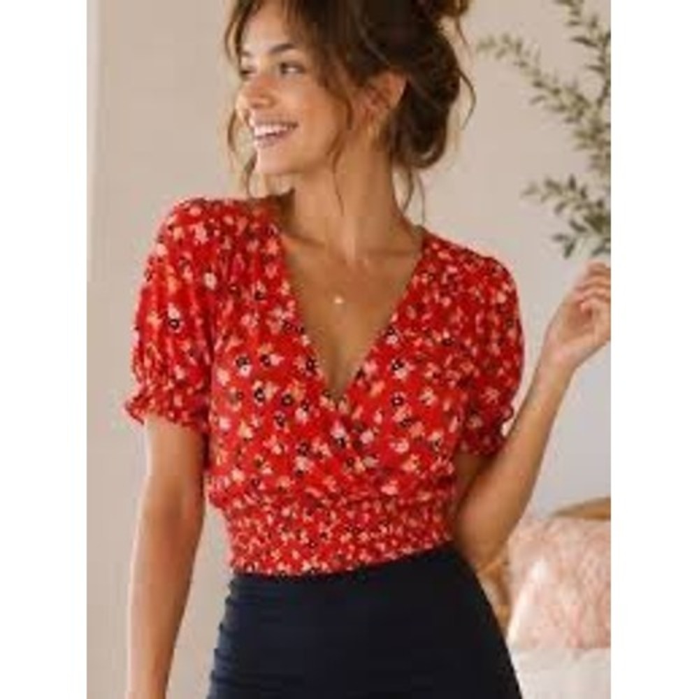 Faithfull The Brand Top Size M Red Floral Smocked Waist Surplice Crop Blouse